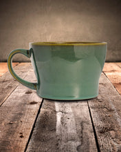 Load image into Gallery viewer, CUCUMBER MINT Mug Candle - 20oz